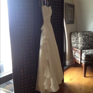 Vera Wang Wedding Gown